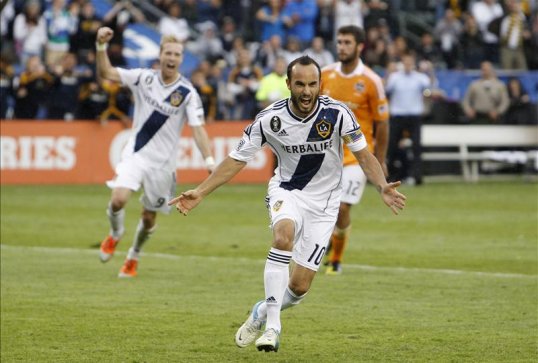 Los Angeles Galaxy head coach Bruce Arena has insisted that Landon Donovan will definitely return to his side for the 2013 season.