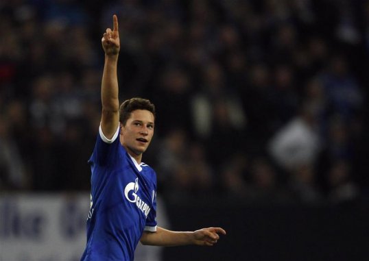 Schalke 04 striker Julian Draxler claims it would be tough to turn down a move to the Premier League should one present itself to the German.