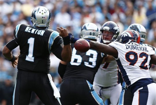 The Baltimore Ravens have made their biggest signing of the off-season bringing in Elvis Dumervil in free agency.