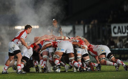 Newport Gwent Dragons have announced that back-row Lewis Evans and hooker Hugh Gustafson have agreed contract extensions to keep them at the club until the summer of 2015.