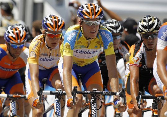 The Rabobank professional cycling teams will continue to exist next year but as a