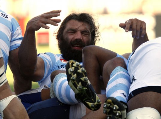 Racing Metro Paris trounced Edinburgh in atrocious conditions tonight.