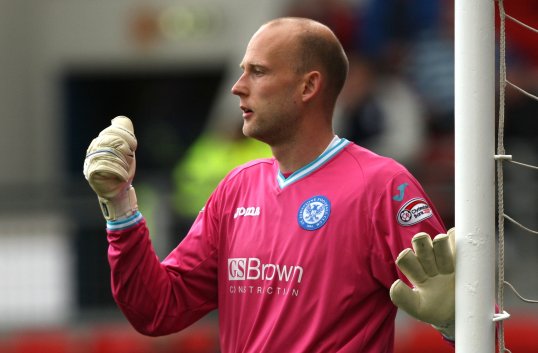 Goalkeeper Peter Enckelman has left Hearts after his contract expired.