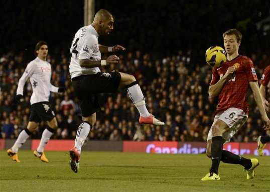 Manchester United defender Johnny Evans is facing a race against time to be fit for Wednesday's Champions League showpiece with Real Madrid.