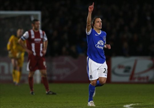 Everton avoided an upset with a comfortable 5-1 win over League Two opponents Cheltenham Town in the FA Cup.