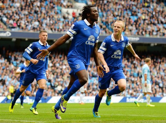 Everton are well-equipped to break into the Premier League top four this season, according to former striker Tony Cottee.
