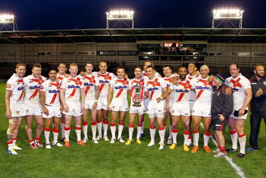 England eased past the Exiles at the Halliwell Jones Stadium on Friday night.