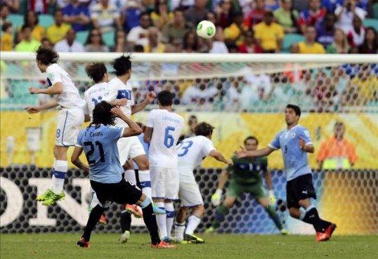 Uruguay and Italy could not be separated in 120 minutes of football in their Confederations Cup semi-final clash so the tie now goes into penalties.