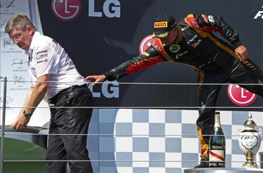 Lotus believe that if Kimi Raikkonen can keep making podium finishes then the title will be a possibility.