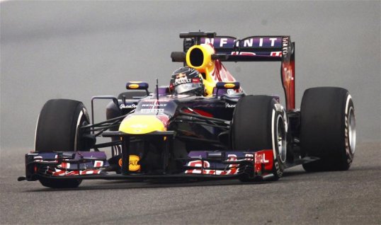 Red Bull's Sebastian Vettel stretched his pace advantage over the field to half a second in Practice Three ahead of the Indian Grand Prix.
