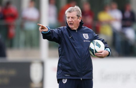 The Football Association has issued a warning to England fans no to chant controversial of sectarian songs when the Three Lions face Ireland in a friendly on Wednesday.