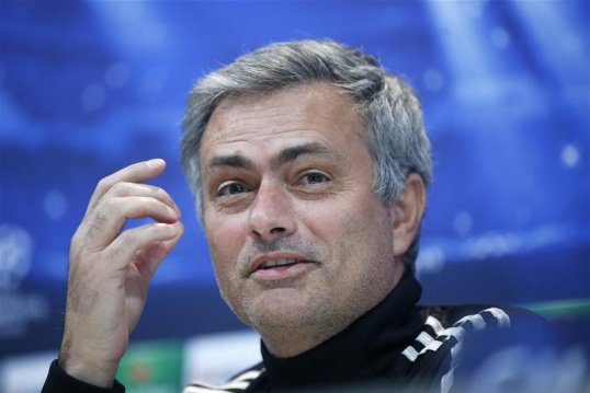 A survey published in Spanish newspaper Marca has revealed that nearly two-thirds of Real Madrid members think that their manager José Mourinho has a negative impact on La Liga.