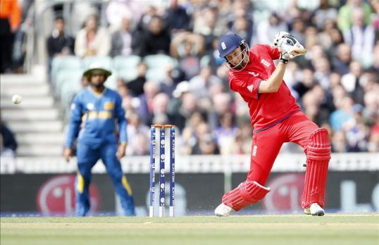 Batsman Joe Root was dismissed by Sri Lanka’s Lasith Malinga to leave England on 249-4 at The Oval.