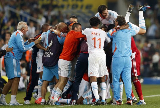 Late drama in Istanbul as Marseille’s Andre Ayew scored in the 94th minute to secure a point against Fenerbahce who threw away a two goal lead.