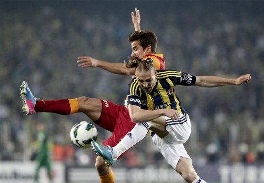 A Fenerbahce fan has been stabbed to death following a derby game with Istanbul rivals Galatasaray.