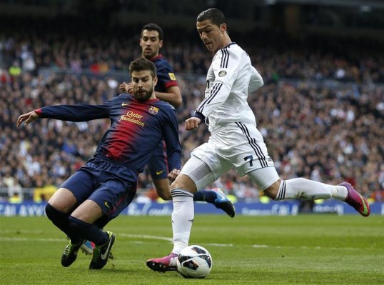 Manchester United manager Sir Alex Ferguson has distanced himself from reports linking Real Madrid’s Cristiano Ronaldo with a move back to his old club.