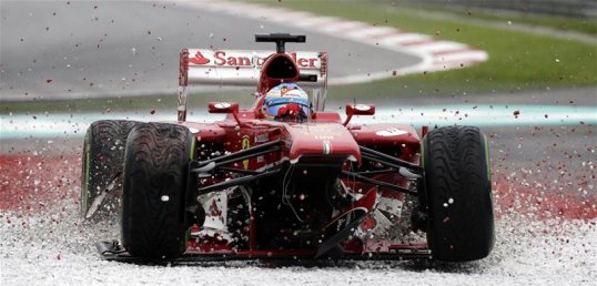 Ferrari have explained why they did not pit Fernando Alonso after lap one of the Malaysian Grand Prix after the Spaniard damaged a front wing at the start.