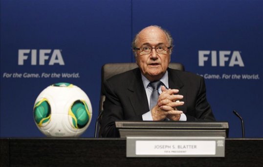 Fifa president Sepp Blatter has insisted that football’s governing body is not losing control of the World Cup in Qatar in 2022.