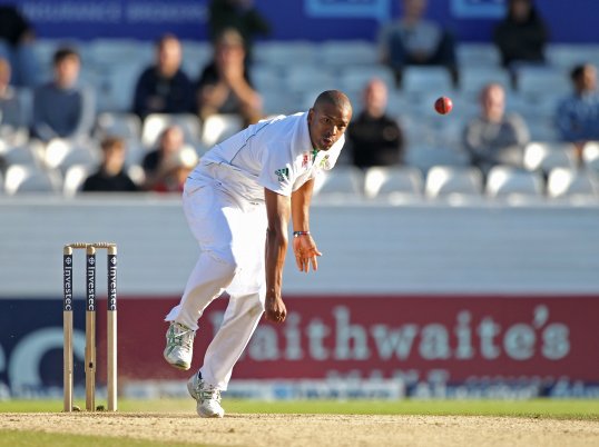 South Africa paceman Vernon Philander has been declared fit fir the first Test between against Pakistan after recovering from a hamstring injury.
