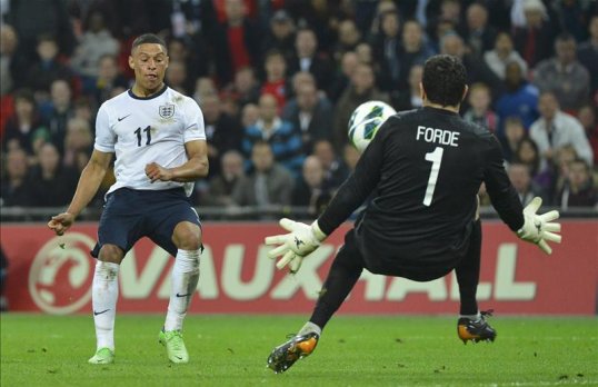 Republic of Ireland goalkeeper David Forde is facing a race against time in order to be ready for his country's clash with the Faroes Islands on Friday.