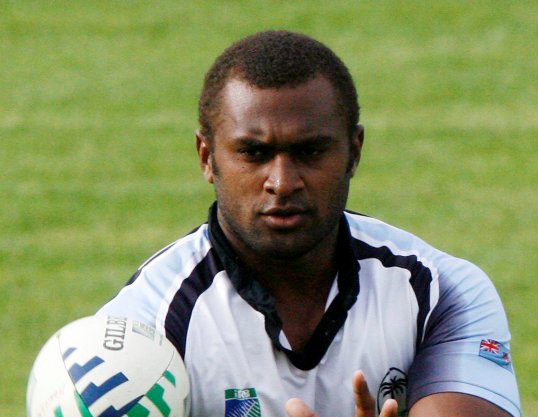 Former Fiji and Toulouse wing Maleli Kunavore died in hospital last night aged just 29, the Fiji Rugby Union announced today.