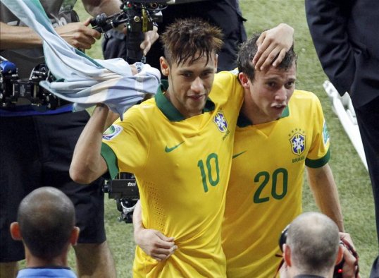 Brazil attacking midfielder Bernard helped Shakhtar Donetsk to a 3-0 victory over Vorskla Poltava in the Ukrainian Premier League this weekend.