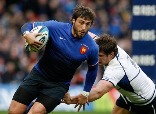 France have called Toulouse flyer Maxime Médard into their Six Nations squad as a replacement for injured full-back Brice Dulin.
