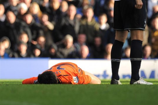 France manager Didier Deschamps says the head injury suffered by Tottenham Hotspur goalkeeper Hugo Lloris had him worried, as the country gears up for a World Cup play-off against Ukraine.