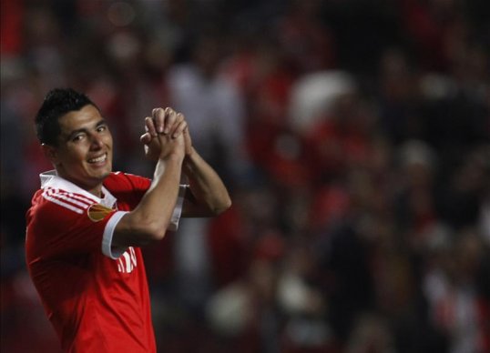 Benfica have reached the final of the Europa League after beating Fenerbache at the Estadio de Luz with the in-form frontman Oscar Cardozo grabbing a brace for the Portuguese side.