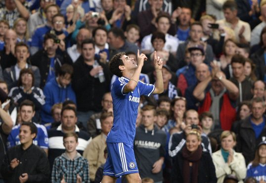 Chelsea leapfrogged Liverpool at the top of the Premier League table on Saturday evening, as they overcame a stubborn Fulham side at Stamford Bridge.