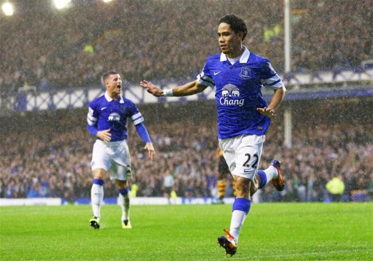 Steven Pienaar emerged from the bench to help Everton secure an important victory over Hull City in the Premier League