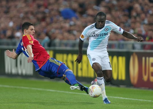 David Luiz gave Chelsea a Europa League semi-final first-leg victory over Basel this evening with a last-gasp free-kick.