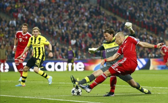 Bayern Munich beat Borussia Dortmund 2-1 with a dramatic last minute Arjen Robben goal to win the Champions League Final at Wembley Stadium on Saturday night.