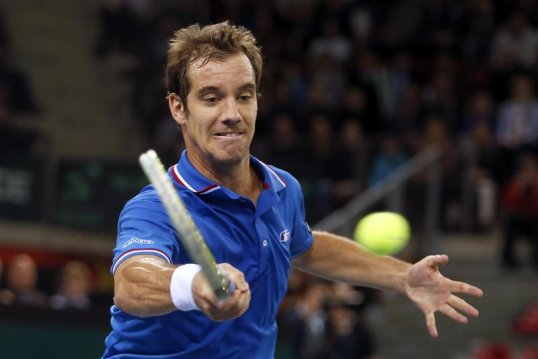 Frenchmen Richard Gasquet and Benoît Paire will meet in the final of the Open Sud de France.