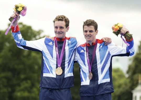 Olympic bronze medallist Jonathan Brownlee is preparing to cap of a spectacular year by taking the triathlon world title off his older brother.
