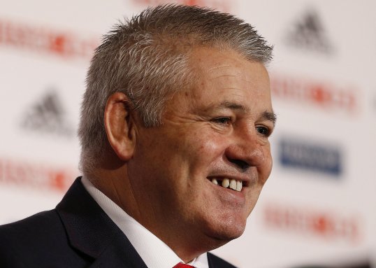 Wales head coach Warren Gatland is to resume his role for the remaining autumn internationals.