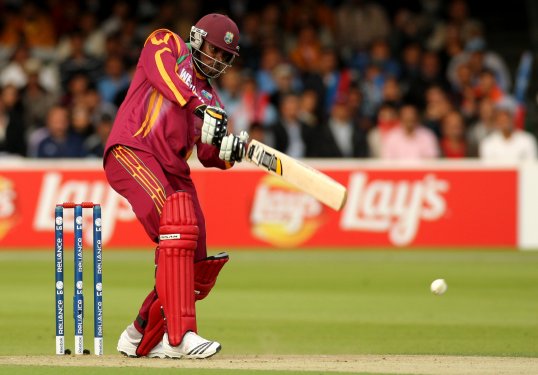 West Indies all-rounder Chris Gayle wants to join Somerset for the 2013 T20 season.