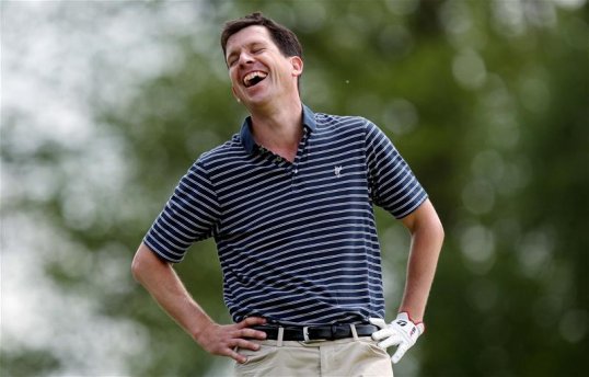 Former world number four Tim Henman has slammed British men’s tennis as an “embarrassment”.