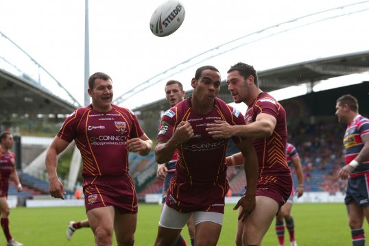 Huddersfield Giants have secured land to develop a new training base.