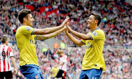 Arsenal striker Olivier Giroud's excellent early season form could see him eclipse Manchester United hitman Robin van Persie in the scoring charts this year.