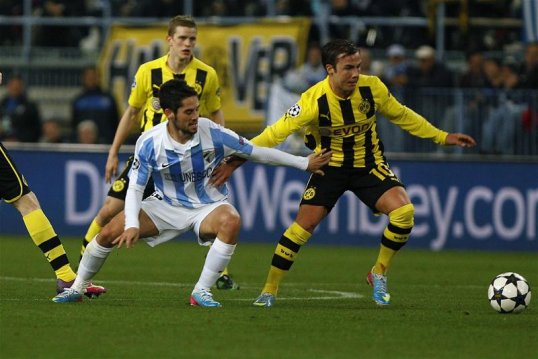 Borussia Dortmund forward Marco Reus said the announcement of teammate Mario Gotze’s transfer to Bayern Munich is bad timing as they prepare for the Champions League semi-final against Real Madrid.