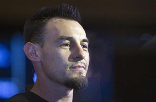 The father and trainer of boxer Robert Guerrero has launched a scathing attack on Floyd Mayweather ahead of the pairs’ fight on 6 May.