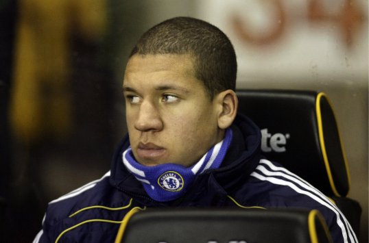 Hamburg sporting director Frank Arnesen has confirmed he will hold talks with former club Chelsea about signing defender Jeffrey Bruma on a permanent basis.