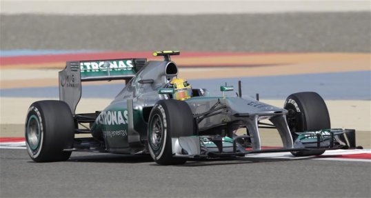 Lewis Hamilton thinks Mercedes are going to struggle in the desert of Bahrain this weekend as the team struggles for pace and tyre consistency.