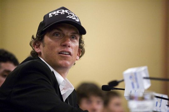 Disgraced Olympic gold medallist rider Tyler Hamilton has given evidence in the Dr Eufemiano Fuentes court case, detailing how he was once reinfused with his own blood by a former cyclist who had no medical training.