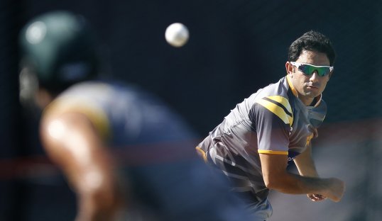 Hampshire have signed the world number one Test spinner Saeed Ajmal for the close of the 2013 season.
