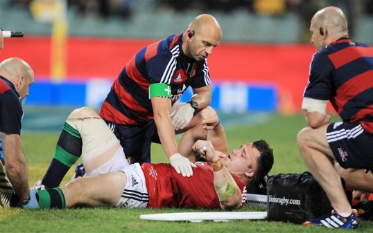 British and Irish Lions prop Cian Healy has avoided a ban after being cleared of biting Western Force scrum-half Brett Sheenen by a disciplinary panel in Brisbane.
