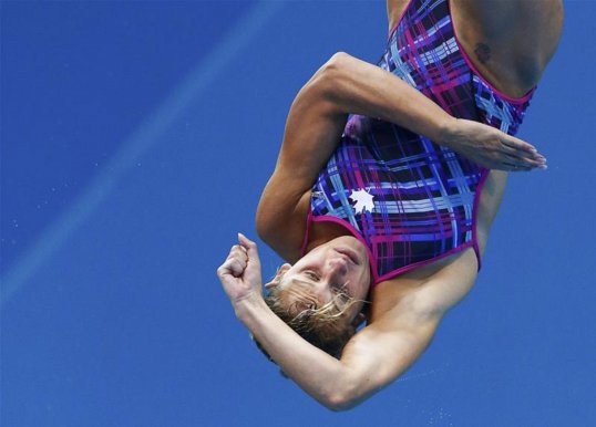 Four-time Olympic diving medallist Emilie Heymans has announced her retirement.
