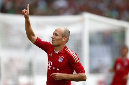 Bayern Munich chairman Uli Hoeness believes Arjen Robben will end his playing days with the German club.