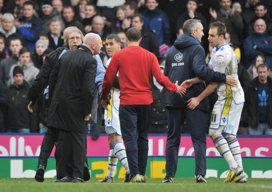 Crystal Palace boss Ian Holloway will not contest an FA charge for improper conduct.